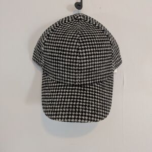 Banana Republic Houndstooth Cap